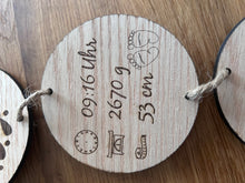 Lade das Bild in den Galerie-Viewer, Birthday .\ Chain