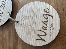 Lade das Bild in den Galerie-Viewer, Birthday .\ Chain