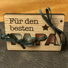 Lade das Bild in den Galerie-Viewer, Geschenkkarte aus Holz - für Mama und Papa