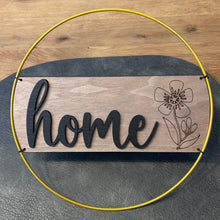 Lade das Bild in den Galerie-Viewer, Dekorativer Metallkranz - verschiedene Motive