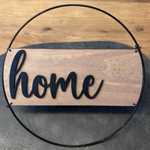 Lade das Bild in den Galerie-Viewer, Dekorativer Metallkranz - verschiedene Motive