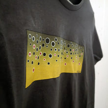 Lade das Bild in den Galerie-Viewer, T-shirt .\ brown trout