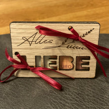 Lade das Bild in den Galerie-Viewer, Geschenkkarte aus Holz - Alles Liebe
