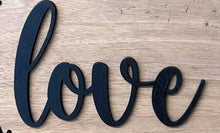 Lade das Bild in den Galerie-Viewer, Dekorativer Metallkranz - verschiedene Motive
