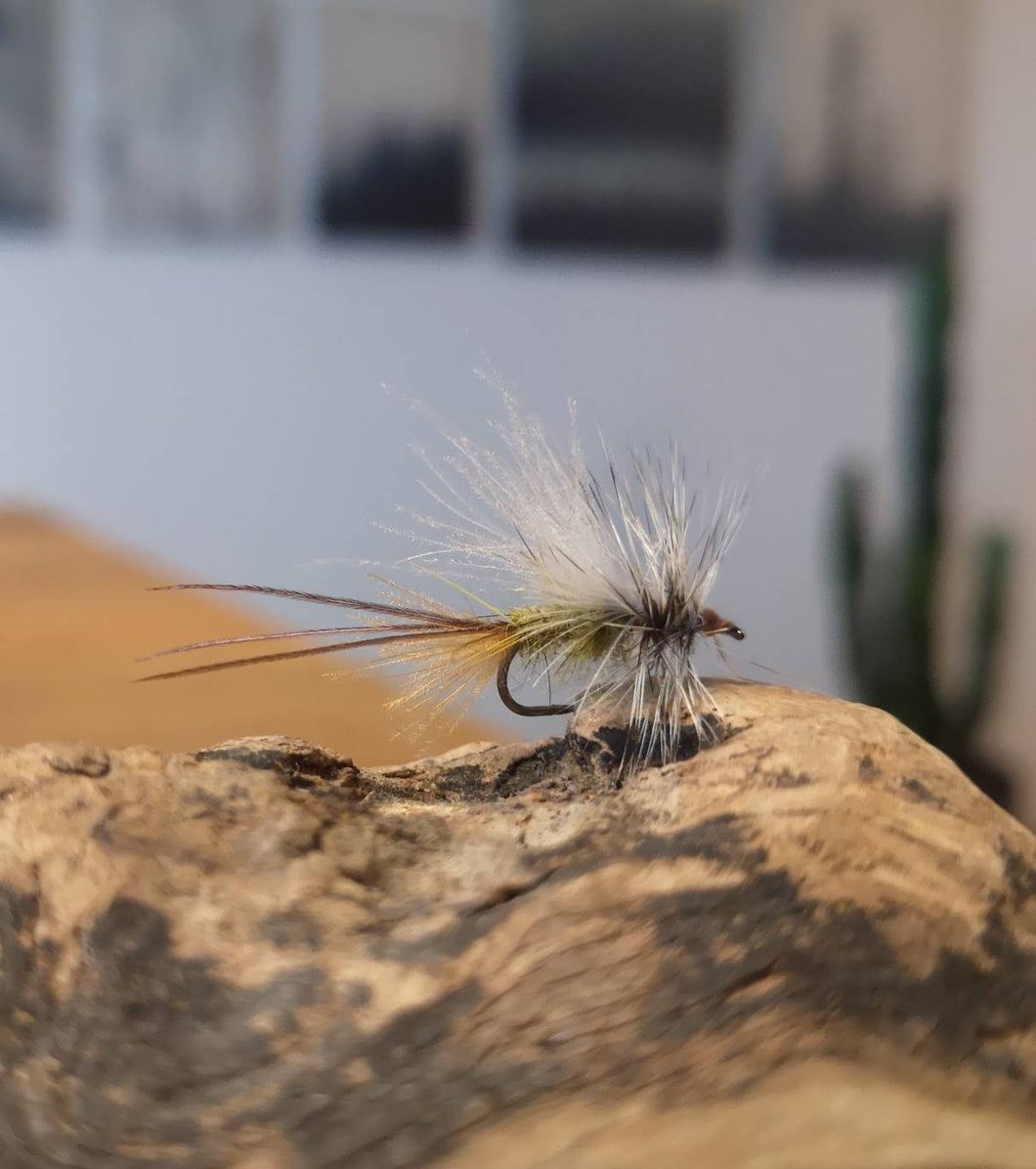handmade flies .\ magic fly