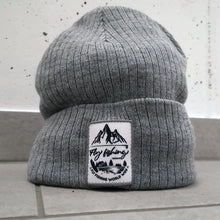 Lade das Bild in den Galerie-Viewer, Beanie .\ fly fishing ww
