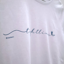 Lade das Bild in den Galerie-Viewer, T-shirt .\ tight lines
