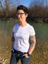Lade das Bild in den Galerie-Viewer, T-shirt .\ tight lines
